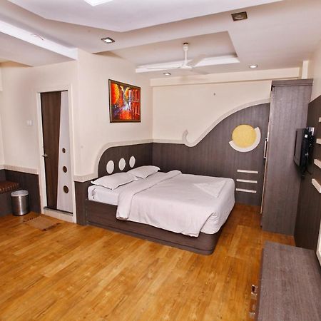 Hotel Vasantham Коимбатур Экстерьер фото