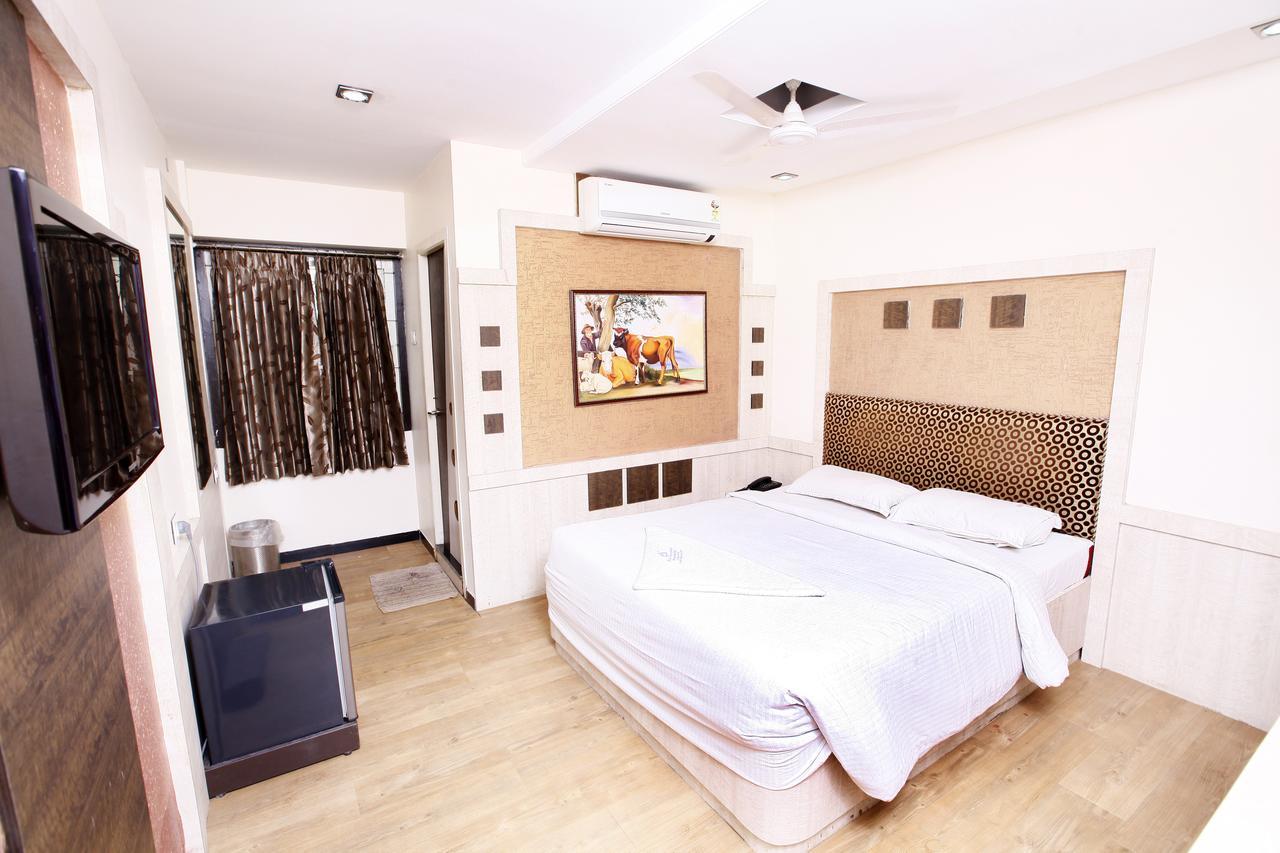 Hotel Vasantham Коимбатур Экстерьер фото