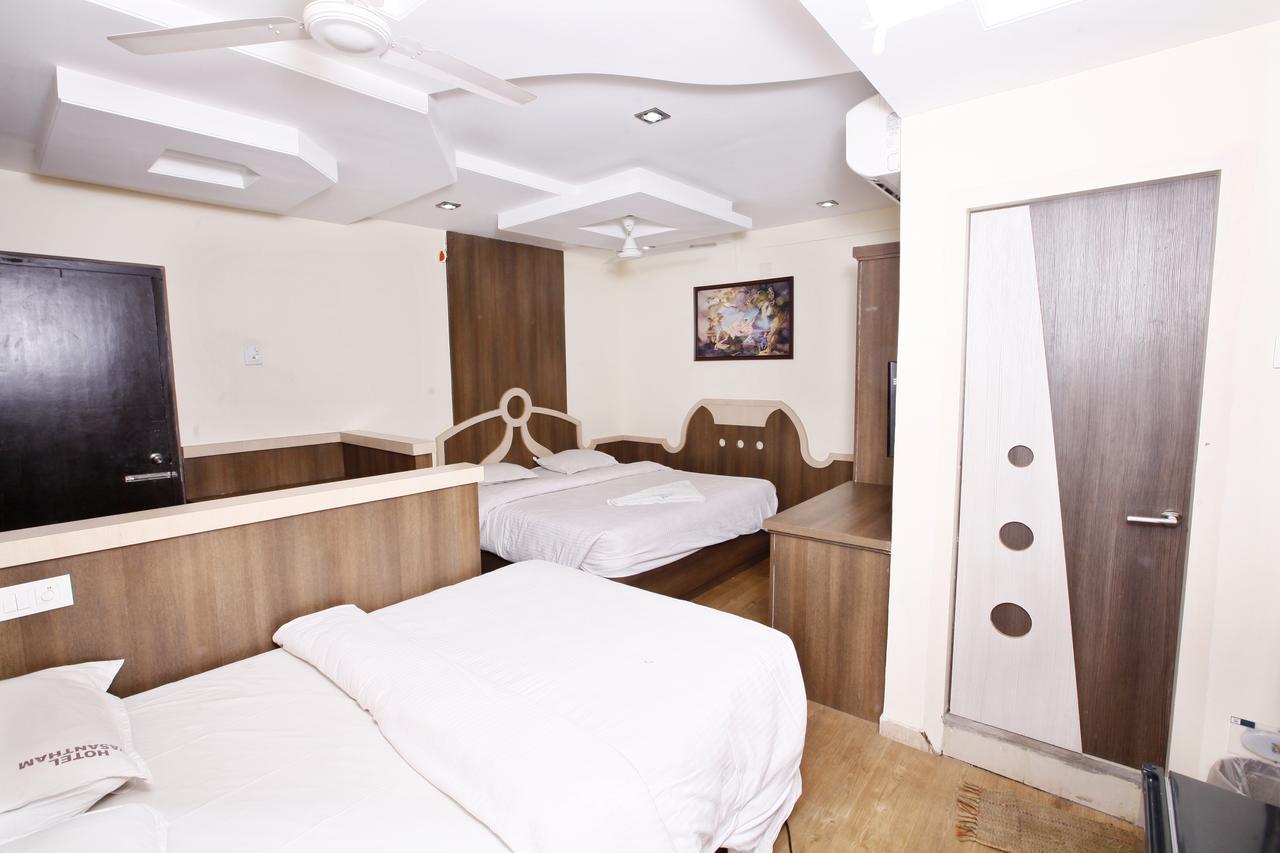 Hotel Vasantham Коимбатур Экстерьер фото