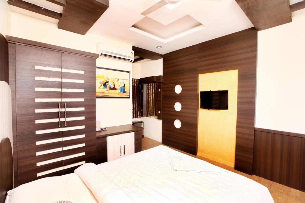 Hotel Vasantham Коимбатур Экстерьер фото